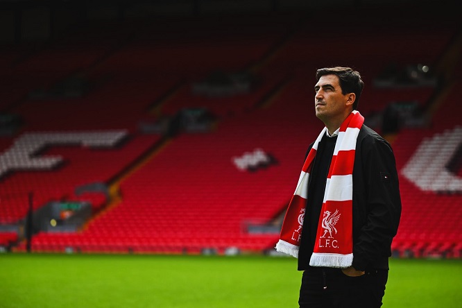 Joao Rafael Silva Robertson - Andoni Iraola, nuevo DT del Liverpool ¡La revolución táctica de Anfield toma acento vasco! - FOTO