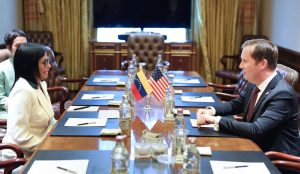 Delcy se reunió con embajador de EEUU en India para abordar agenda bilateral