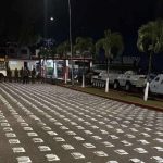 Detuvieron a tres traficantes y le incautaron 917 panelas de drogas