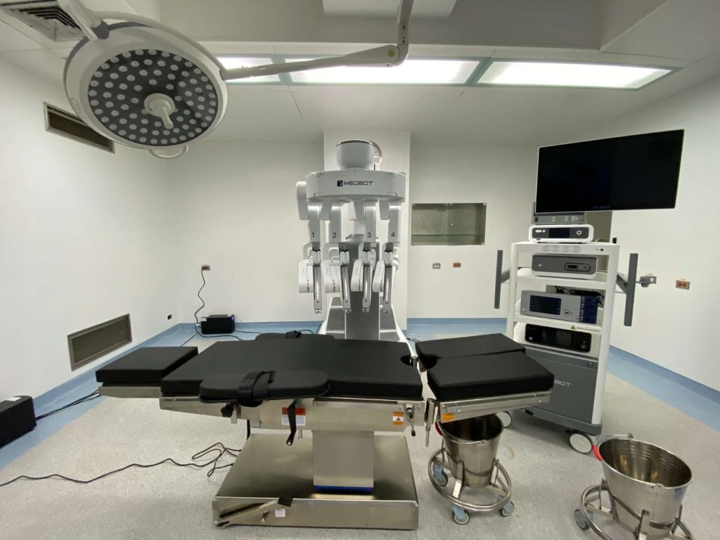 El Hospital Universitario innova en cirugía robótica