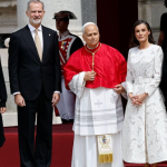 El papa León XIV llega a Madrid para su primera visita apostólica a España