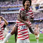 Estados Unidos debutó goleando 4-1 a Paraguay
