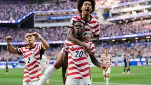 Estados Unidos debutó goleando 4-1 a Paraguay