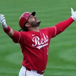 Eugenio Suárez pegó dos jonrones en paliza de los Rojos 12-0 a los Mets