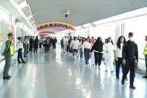 Fedecámaras y OIM acuerdan trabajar en la reinserción
