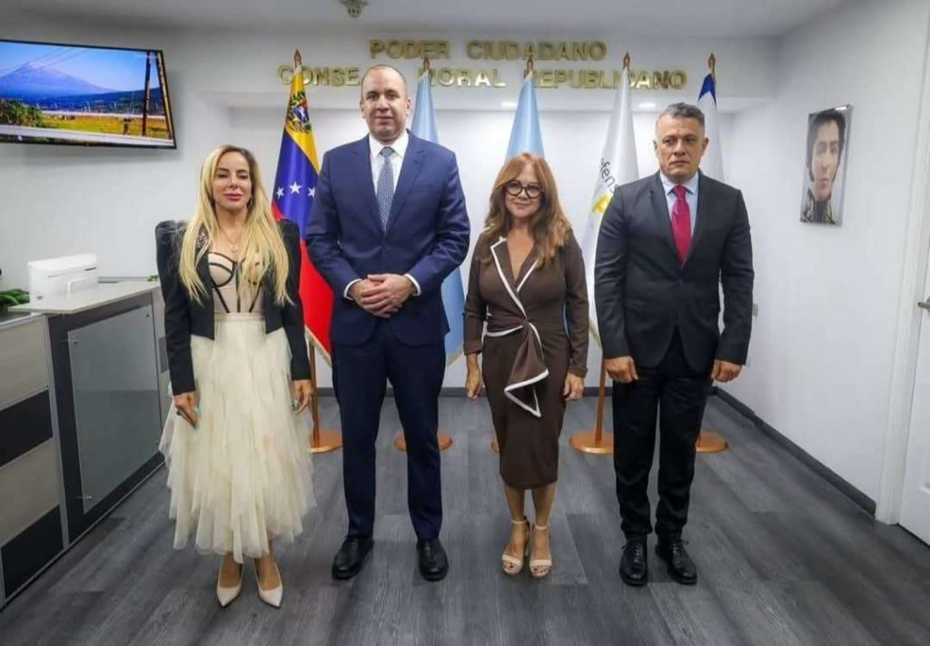 Fiscal Devoe asume la presidencia del Poder Ciudadano