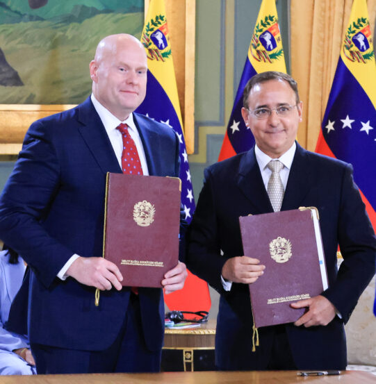 Venezuela y General Electric firman memorándum de entendimiento que sumaría mil megavatios al SEN