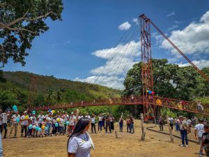 Inaugurado puente colgante en comunidad rural de Cumaná