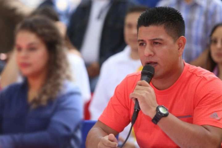 Infante insta a sumar esfuerzos para recuperar la economía del país