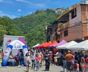 Jornada de atención social en la carretera vieja Petare-Guarenas llevó salud y bienestar