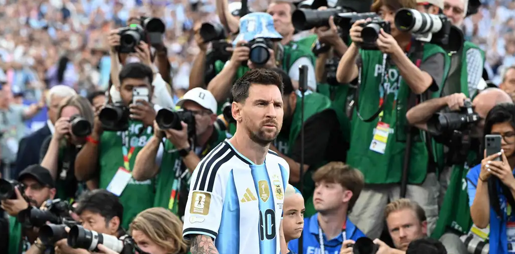 El aleman Miroslav Klose se pronuncia tras igualar su récord Messi: "Me alegrará mucho"