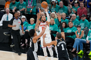New York Knicks sorprende a San Antonio Spurs en el inicio de la final de la NBA