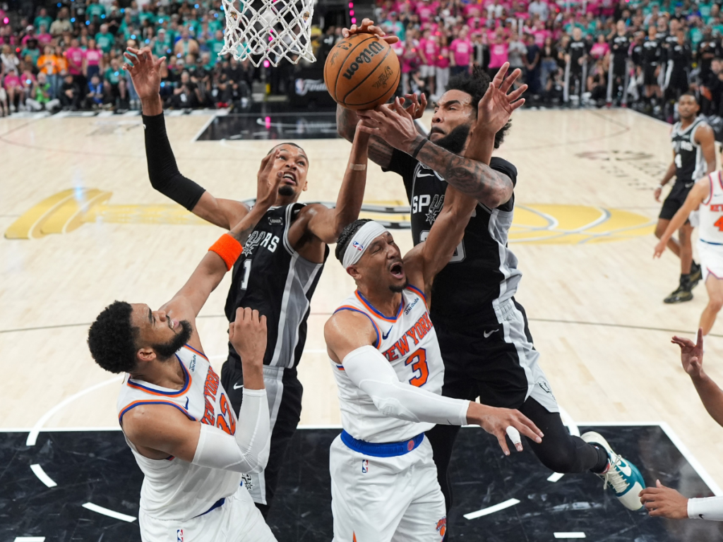 Nueva York pega primero ante San Antonio en inicio de las Finales