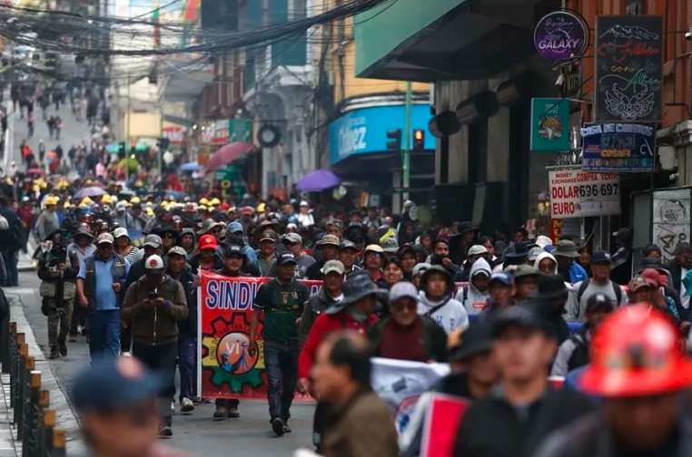 Protestas en Bolivia cumplen 46 días con bloqueos en cinco departamentos