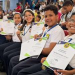 Reconocen a escolares del municipio El Hatillo