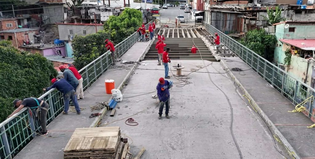 Rehabilitan el puente El Cuño en Altagracia