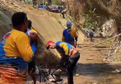 Sanean quebrada Anauco en San José