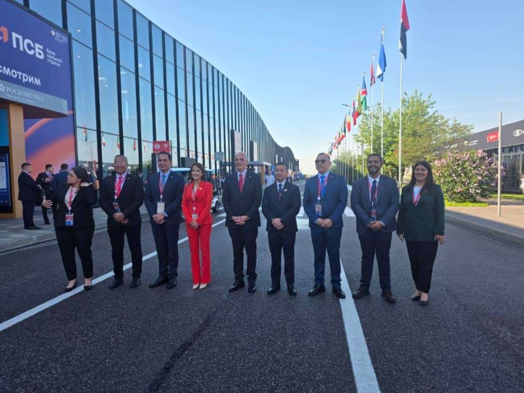 Venezuela fortalece alianzas turísticas y comerciales en Foro de San Petersburgo