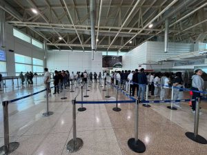 Vuelo con 124 venezolanos repatriados desde Miami aterrizó en Maiquetía