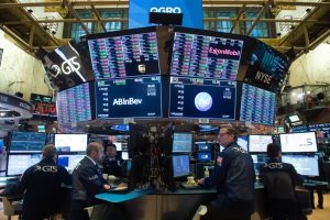 Wall Street cierra mixto, con nuevas caídas en empresas tecnológicas y de semiconductores
