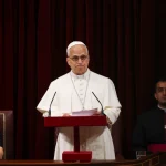 El papa León XIV exige respeto a los migrantes en discurso ante el parlamento español