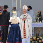el papa León XIV se despide de España en Tenerife