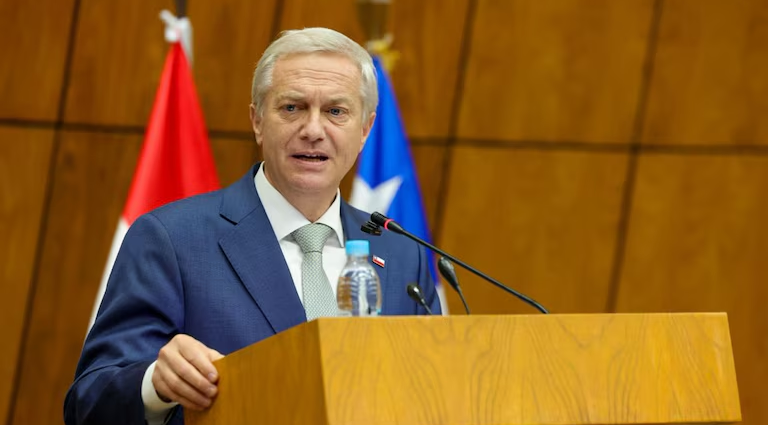 Chile y Venezuela reactivaron relaciones consulares tras mas de un año de ruptura diplomática