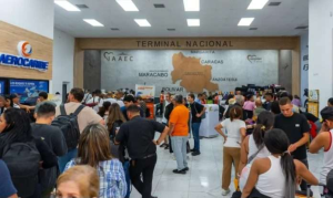 Aeropuerto de Valencia full por cierre de Maiquetía