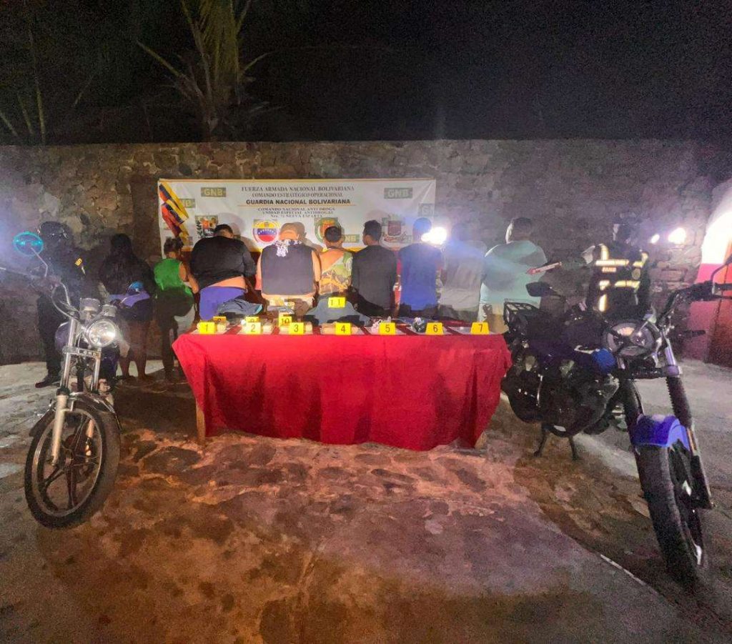 Allanan cuevas de El Chicho e incautan drogas y balas