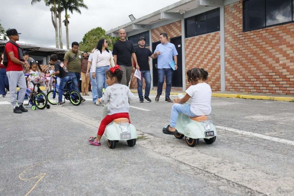 Atienden a más de 14.000 personas en campamentos transitorios