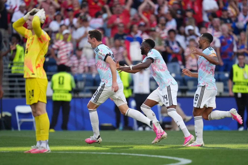 Bélgica golea 4-1 a Estados Unidos y la Copa se queda sin coanfitriones