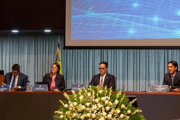 Flujo de divisas a las mesas cambiarias supera US$9.000 millones durante este año