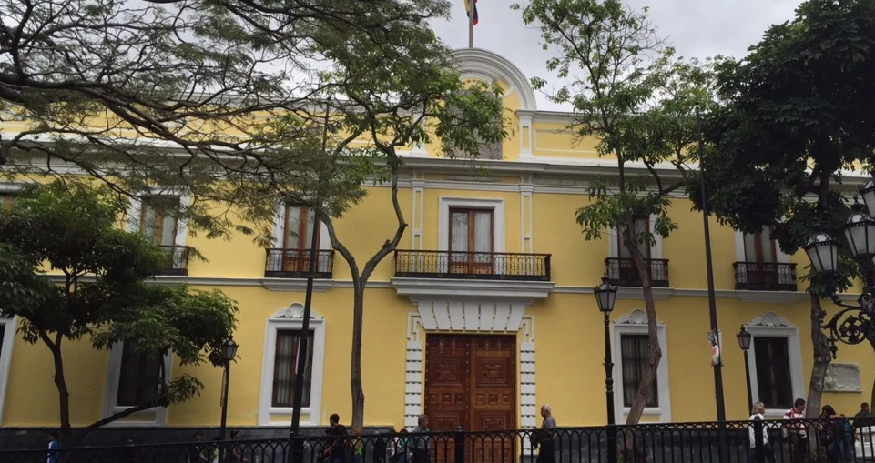 Venezuela ve con extrañeza declaración de De la Espriella para atribuirse recuperación del país