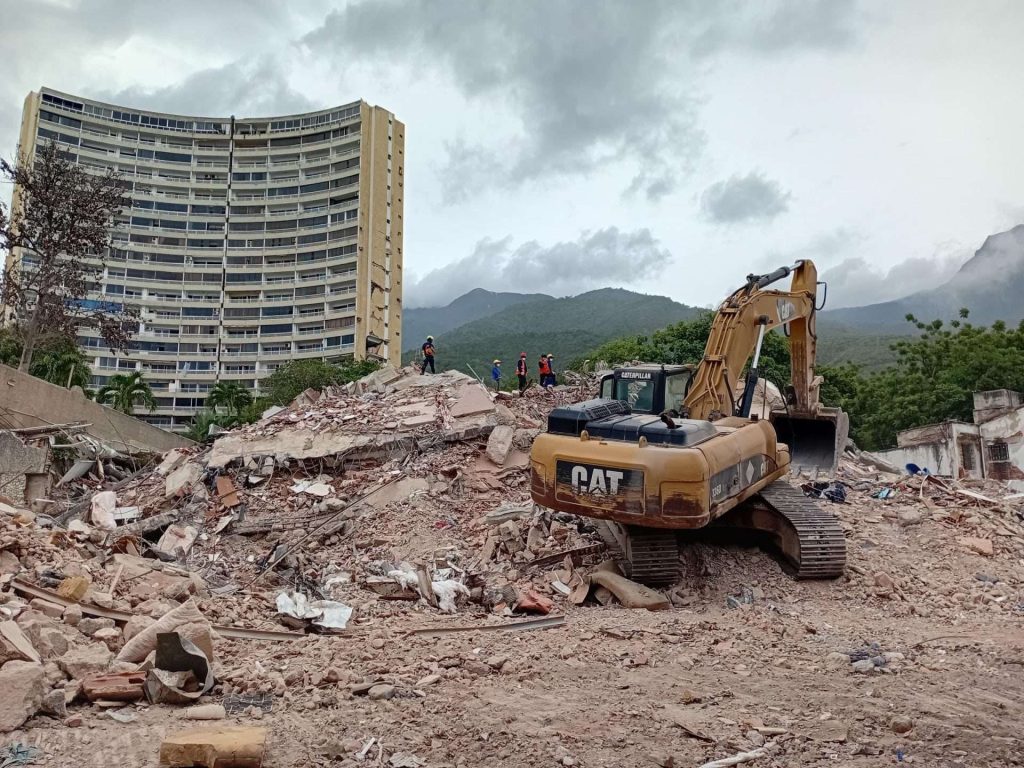 Cifras oficiales arrojan 4.118 personas fallecidas tras los terremotos