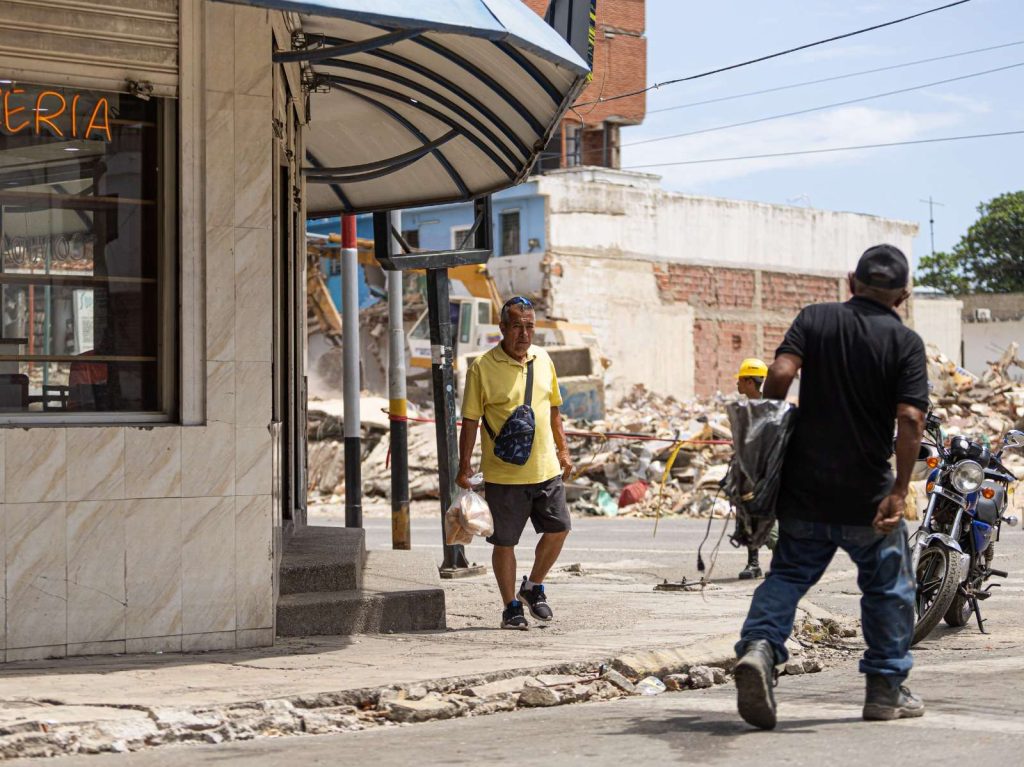Comercio de La Guaira muestra signos de recuperación a 35 días del terremoto