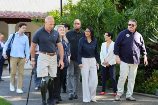 Delcy Rodríguez evaluó con congresistas de EEUU agenda bilateral en temas de seguridad