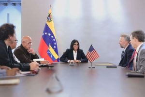 Delcy Rodríguez evalúa agenda de cooperación con subsecretario de Agricultura de EEUU