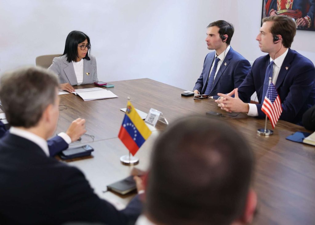 Delcy Rodríguez revisó agencia binacional con delegación de EEUU