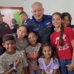 Diosdado Cabello destaca la alegría de los niños y niñas en medio de la adversidad