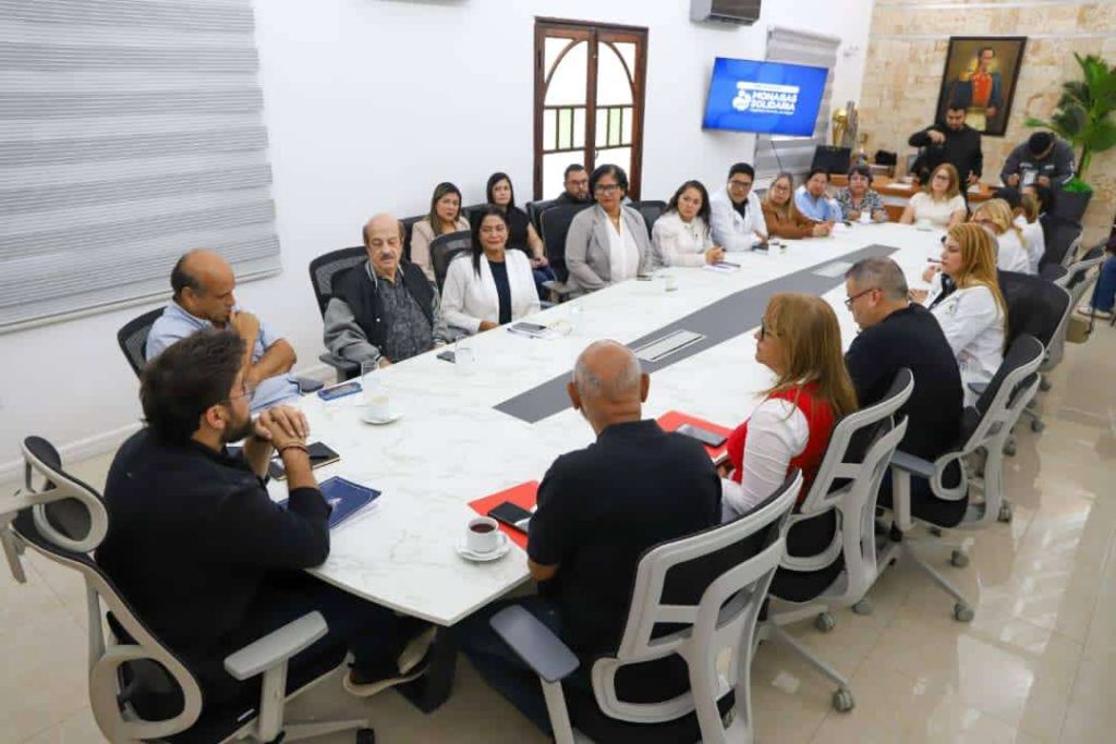 Especialistas en salud abordan a familias reubicadas en Monagas