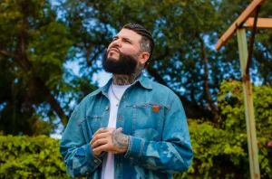 Farruko se aleja de la iglesia y revela el motivo detrás de su decisión espiritual