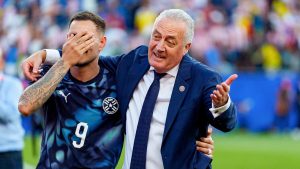 Gustavo Alfaro critica a Kylian Mbappé y Francia tras la eliminación de Paraguay en el Mundial