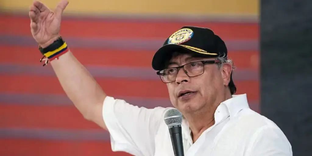 Gustavo Petro asegura a Lula da Silva que va a garantizar una transición pacífica en Colombia