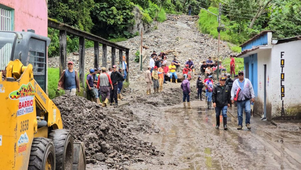 Habilitan vía alterna en Boconó tras hundimiento causado por lluvias