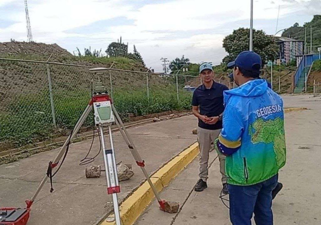 Inicia Red Geodésica Nacional en La Guaira