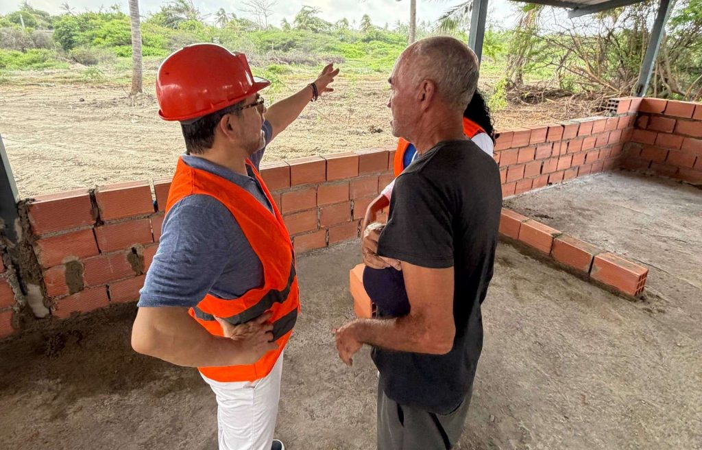 Inició construcción de viviendas a afectados por terremotos en Morón 
