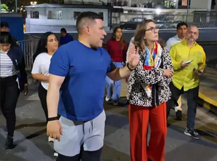 Inspeccionan avances en rehabilitación de edificios en San Pedro y Santa Rosalía