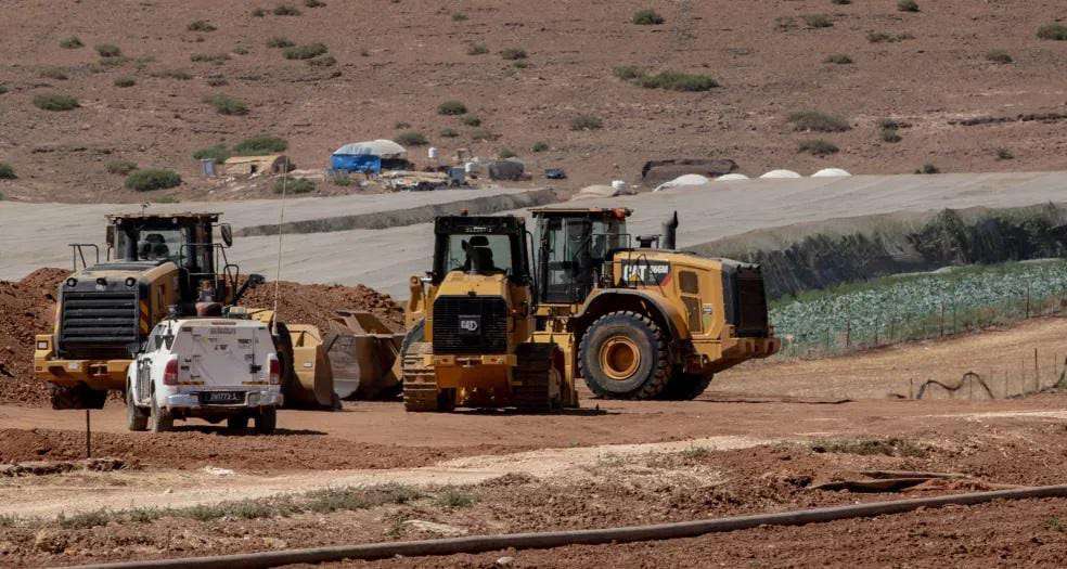 Israel levanta muro en el valle del Jordán