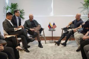 Jorge Rodríguez se reunió con la delegación del Congreso de EEUU