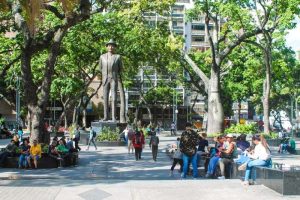 La ciudad capital comienza a recobrar la normalidad